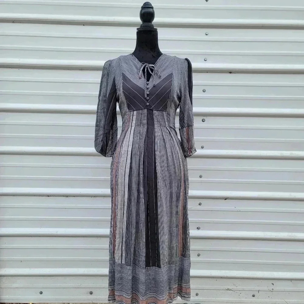 Universal Thread Gray White Boho Strip A Line Maxi Dress Size XS Pockets V Neck